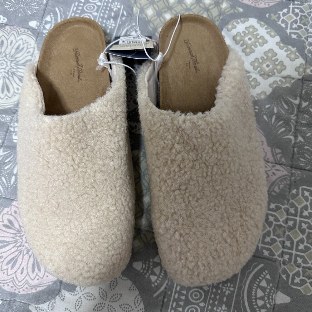 Universal Thread Women’s Mules Clogs Shoes Sz 7.5 Bev Faux Fur Cream